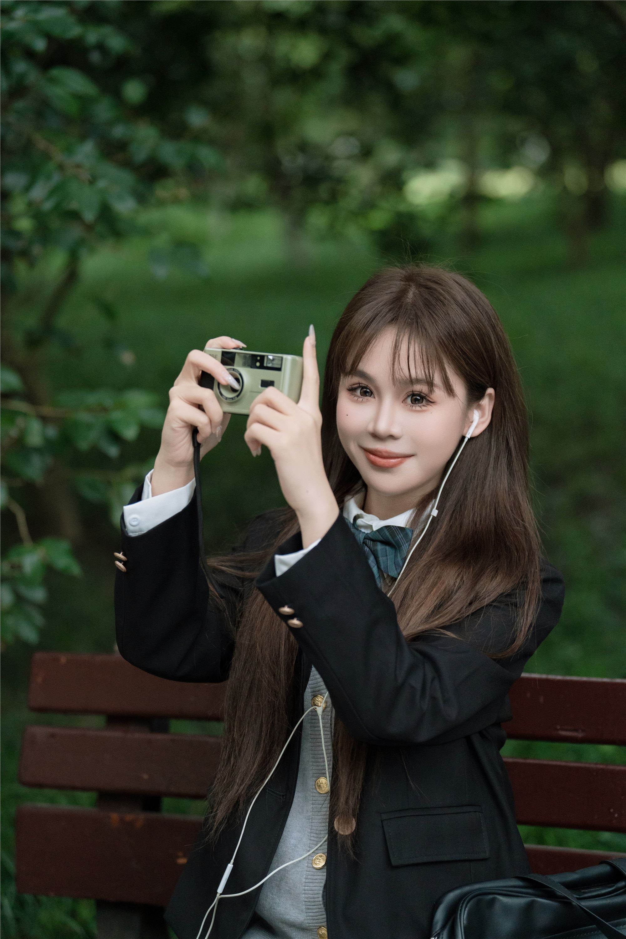 YITUYU艺图语 2025.01.05 深色jk 泡芙小方